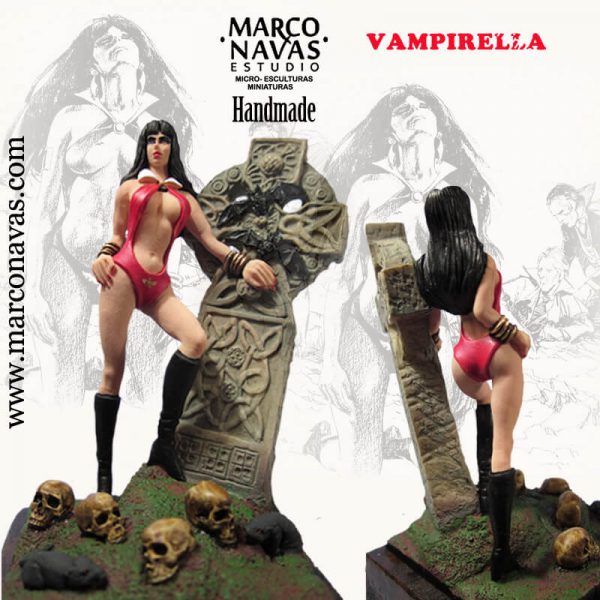 comic Vampirella figure